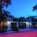 Treasure Island Sunset Beach Bungalow By Tech Travel