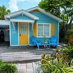 Treasure Island Sunset Beach Bungalow By Tech Travel