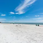 413 Madeira Norte Condo