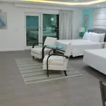 Island House Resort Hotel