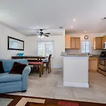 Parkside 15, 2 Bedrooms, Walk To Beach, Pool Access, Sleeps 6