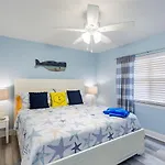 Upham Beach Inn