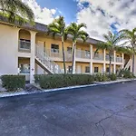 St Pete Condo With Heated Pool - Less Than 1 Mi To Beach!