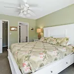 108 Madeira Norte Condo