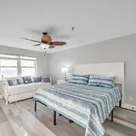 Breathtaking 2-Bed 2-Bath W- Full Gulf Views Sb306
