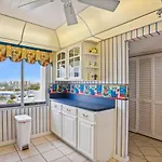 Ocean Sands 1-708