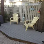 1Br 1Ba Northstar Bungalow. Just Steps To The Beach And The Bay.