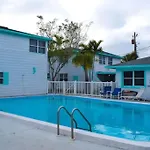 Private Studio 15 -Directly Across From Beach