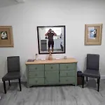 Renovate Large Studio 21-Directly Across Beach