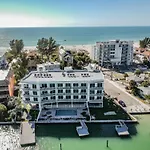 Oceana 305 East