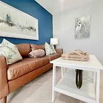 Beautiful Madeira Beach 1 Bed Condo With Boat Dock