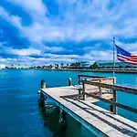 Beautiful Madeira Beach 1 Bed Condo With Boat Dock