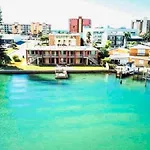 2 Bedroom Beach Condo With Dock And Walk To Everything