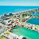 2 Bedroom Beach Condo With Dock And Walk To Everything