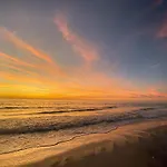 The Molloy - Treasure Island Suites & Cottages