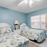 213 Madeira Norte Condo