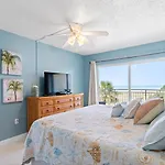 213 Madeira Norte Condo