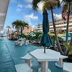 Sunset Beach Suites Of Madeira Beach! Pet Friendly Summer Getaway! Steps To Beach! - Suite 10