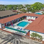 Sun Island Motel