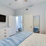 Waterfront Treasure Island Condo With Arcade