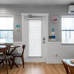 Sunset Beach House - All