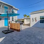 1 Bedroom 1 Block Off Madeira Beach -5