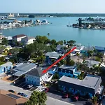 1 Bedroom 1 Block Off Madeira Beach -5