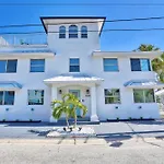 Beach Livin 3 - 3 Bedroom Upstairs