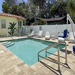 5 - Island Paradise Cottages - Sea Grape