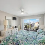 #407 Madeira Norte Condo
