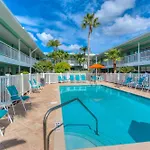 Tropic Terrace Suite #24 - Beachfront Resort