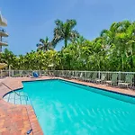 Crystal Palms 207