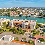 Land\'S End 10-403 Beach Front - Premier