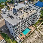 Oceana 203 West