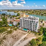 Oceana 203 West