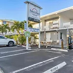 Sunset Beach Suites! - Suite 7