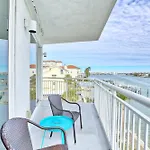 Oceana 301 East