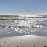 805 - Friendly Native Beach Resort