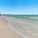 Sala 4 - St Pete Beach Gem!
