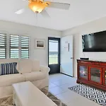 2 Bed 2 Bath Apartment In Tampa Bay