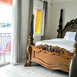 Beach And Bay Mediterraneantownhouse