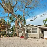 Treasure Island Cottage, Near Boardwalk And Beach!