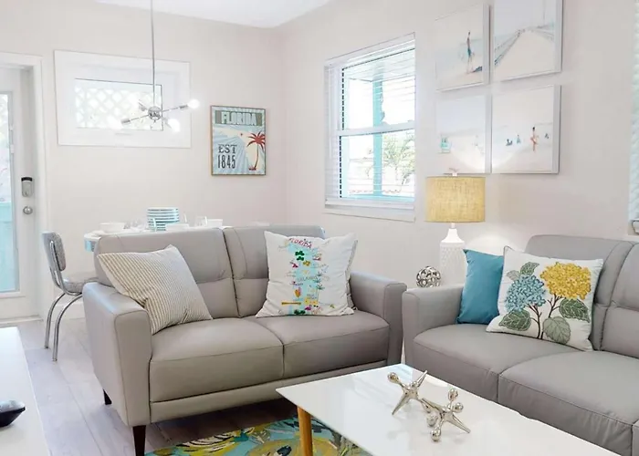 4 - Island Paradise Cottages - Skyview Villa