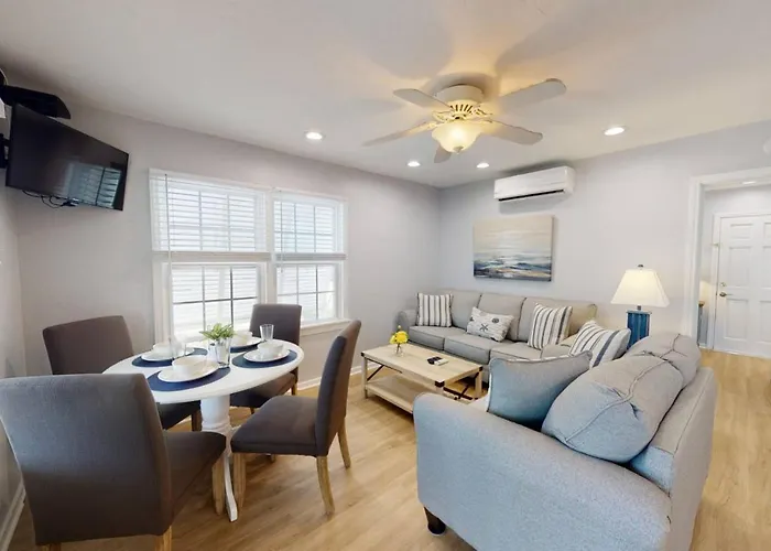8 - Island Paradise Cottages - Tropic Sun