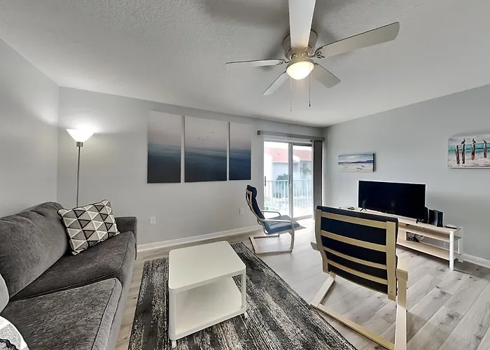 Madeira Beach Yacht Club 261F