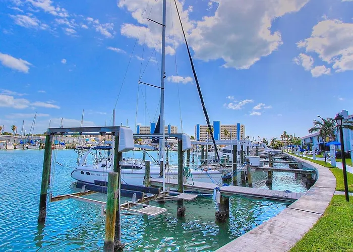 Madeira Beach Yacht Club 343 #G