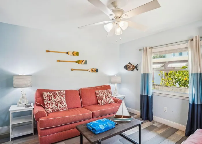 Upham Beach Inn - #10 1Br Suite