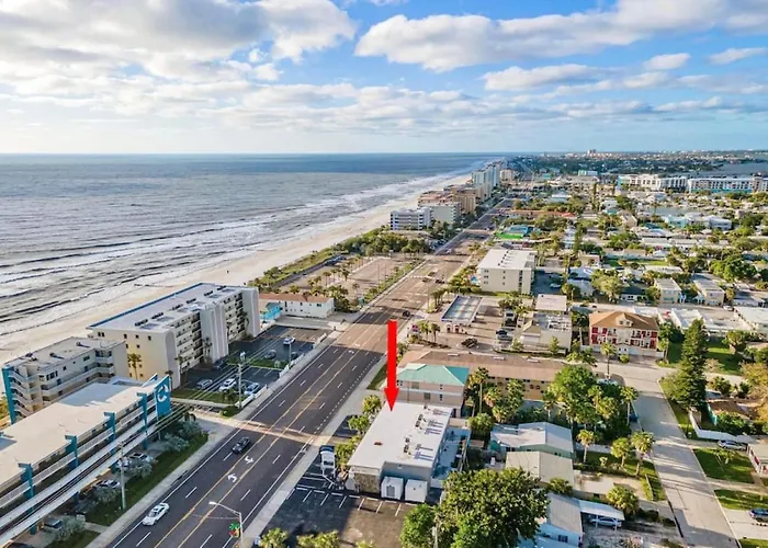 Sunset Beach Suites At Madeira Beach! Pet Friendly Beach Getaway!- Suite 1