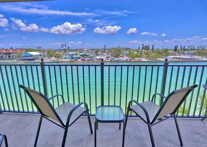 Land\'S End 4-406 Bay Front