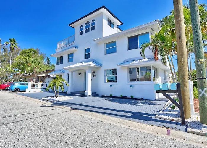 Beach Livin 3 - 3 Bedroom Upstairs